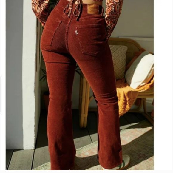 Levi's 70's High Rise Flare Corduroy Women's Jeans - Mahogany Smooth Corduroy - Picture 4 of 11